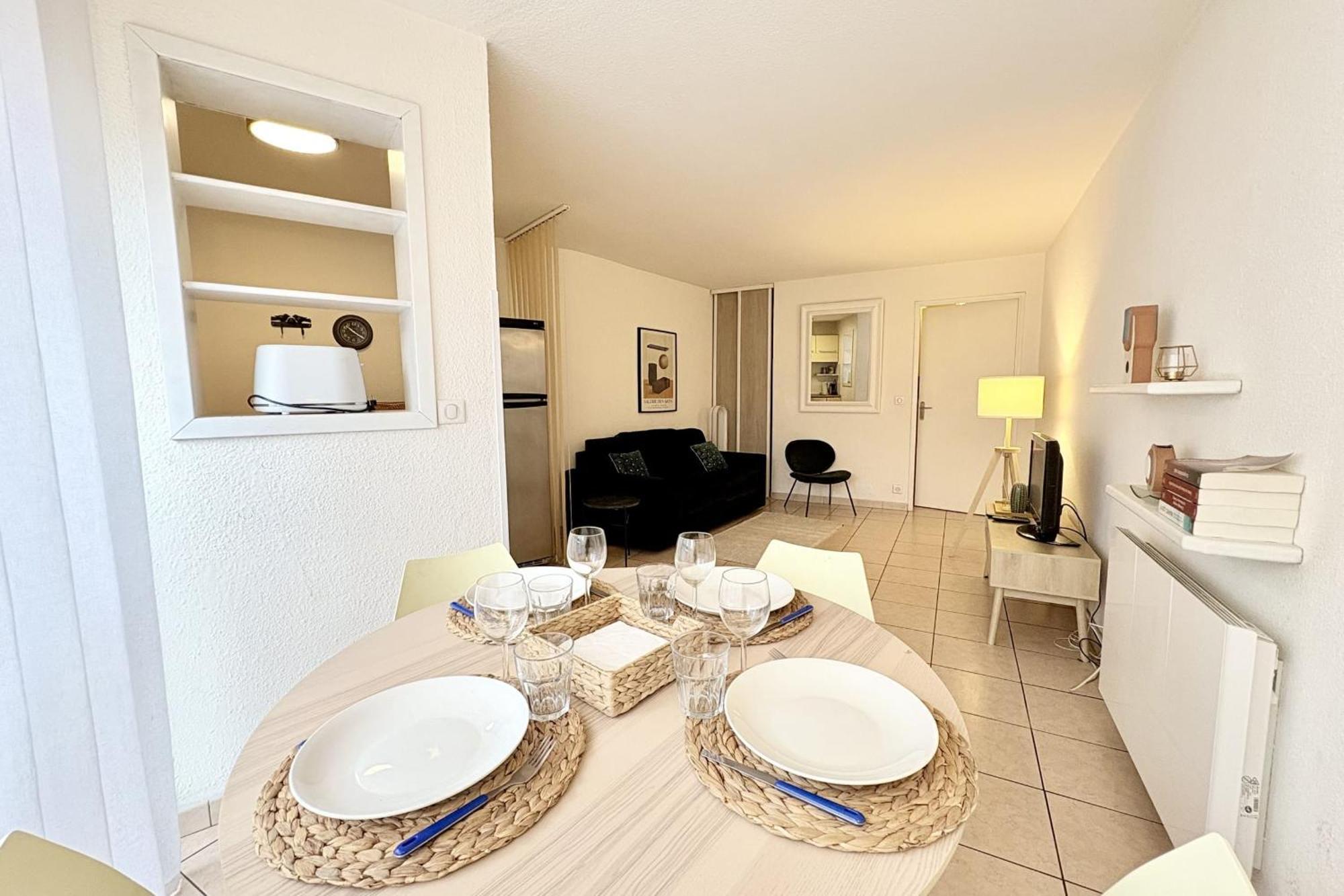 Appartement With Wifi Near *