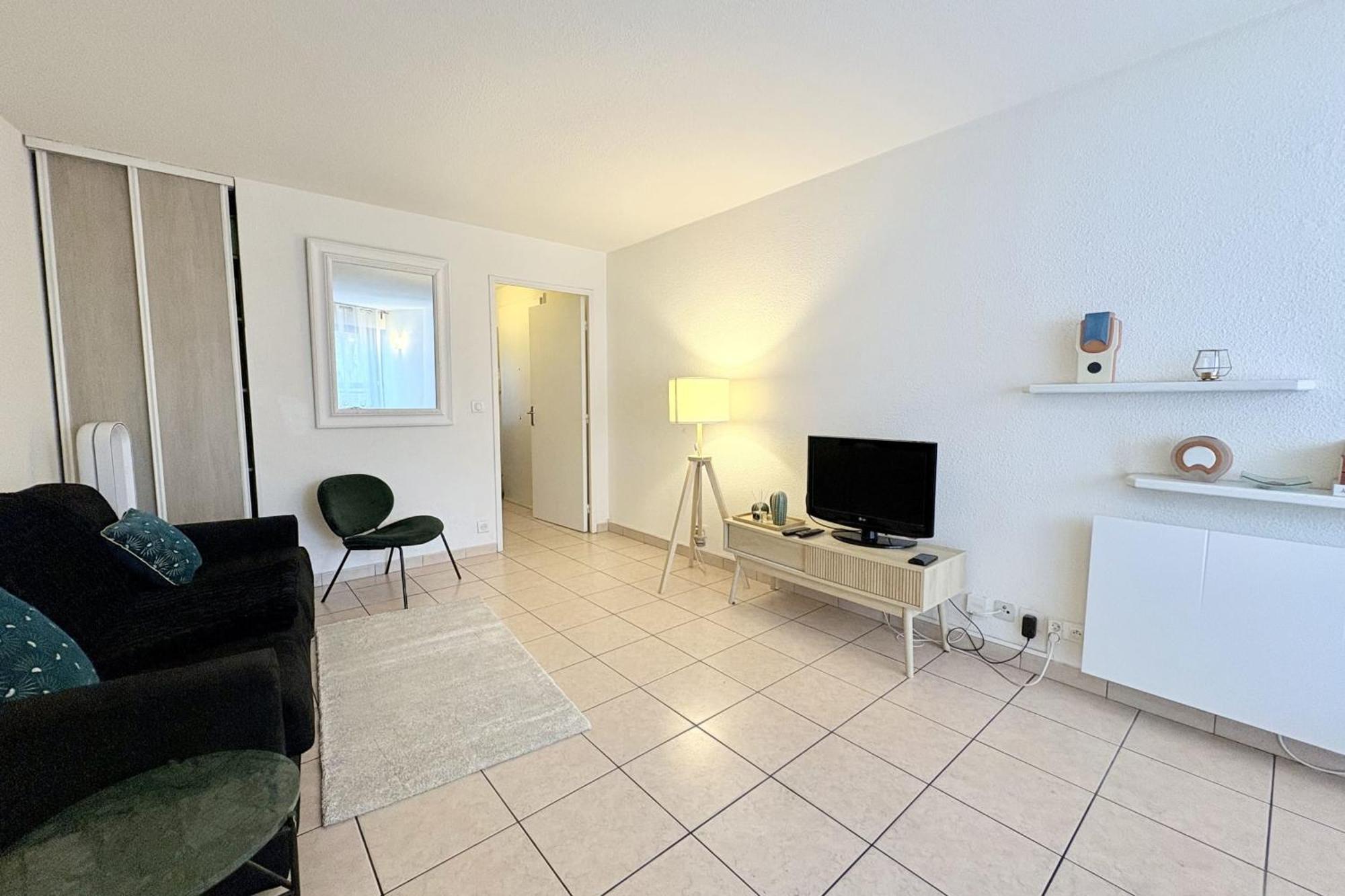 With Wifi Near * Cannes